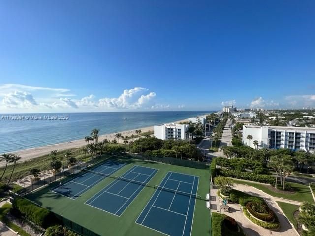 For Sale: $550,000 (1 beds, 1 baths, 1000 Square Feet)