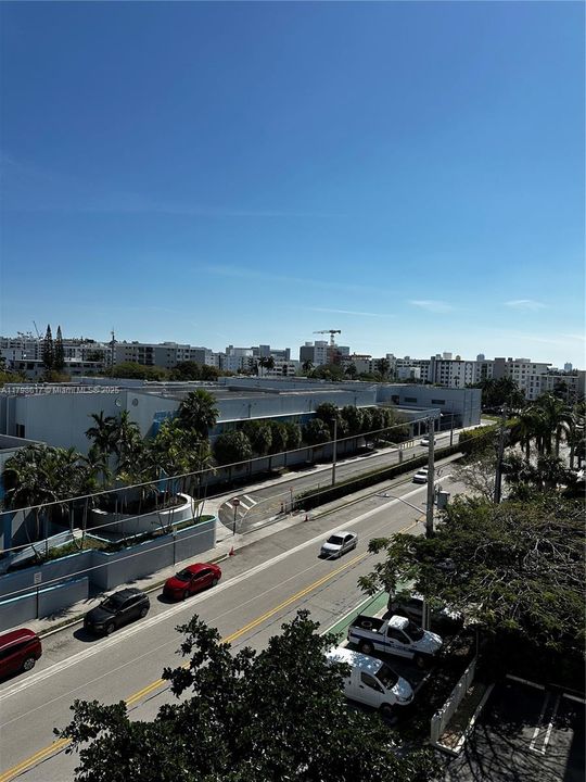 На продажу: $355,000 (1 спален, 1 ванн, 975 Квадратных фут)