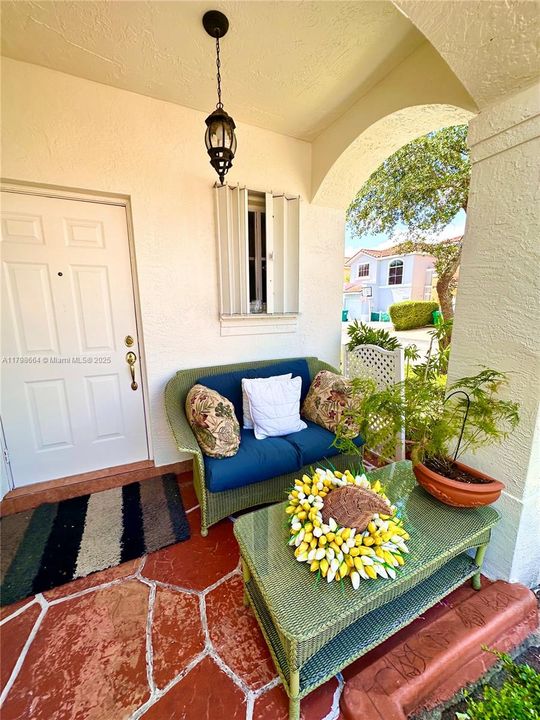 Vendido Recientemente: $520,000 (3 camas, 2 baños, 1790 Pies cuadrados)