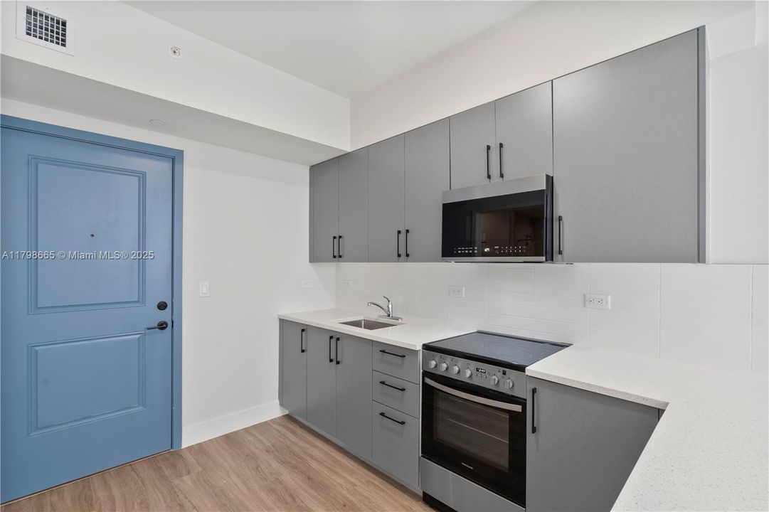 Recently Rented: $1,990 (0 beds, 1 baths, 399 Square Feet)