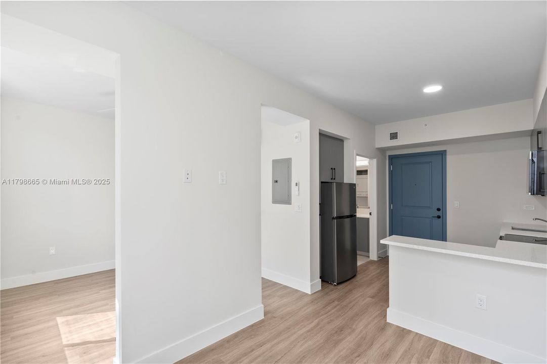 Recently Rented: $1,990 (0 beds, 1 baths, 399 Square Feet)