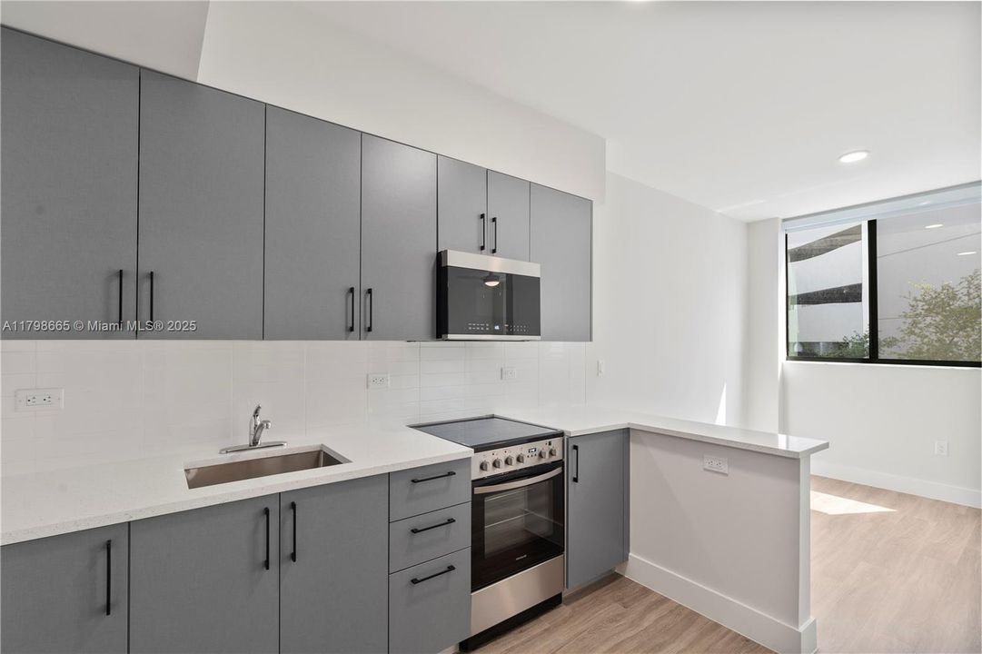 Recently Rented: $1,990 (0 beds, 1 baths, 399 Square Feet)