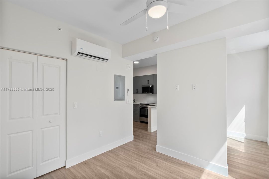 Recently Rented: $1,990 (0 beds, 1 baths, 399 Square Feet)