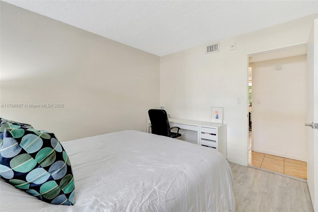 2nd Bedroom