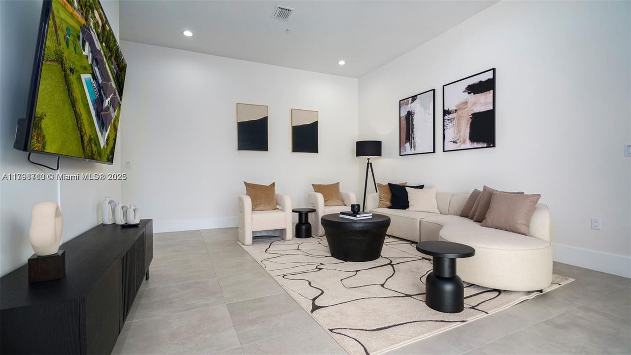 Недавно арендовано: $24,995 (8 спален, 7 ванн, 5231 Квадратных фут)