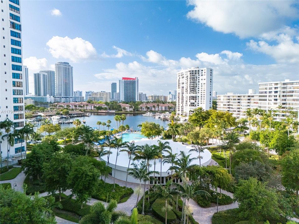 На продажу: $319,999 (1 спален, 1 ванн, 828 Квадратных фут)