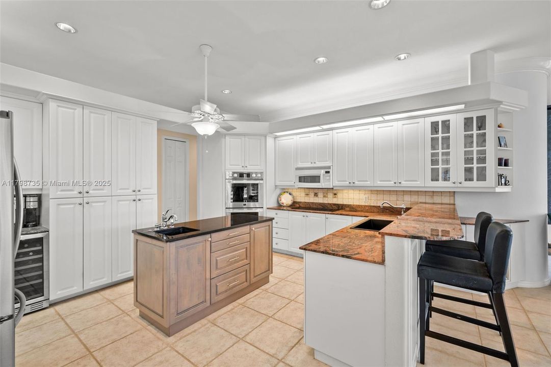 2 tone cabinets in the remodeled kitchen
