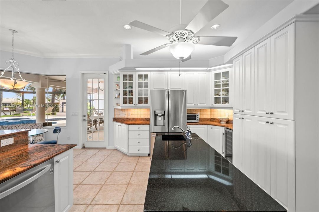 Beautiful 2 tone quartz countertops