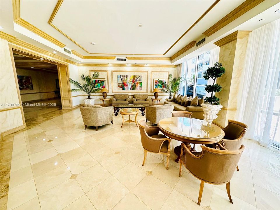 For Sale: $880,000 (2 beds, 2 baths, 1480 Square Feet)