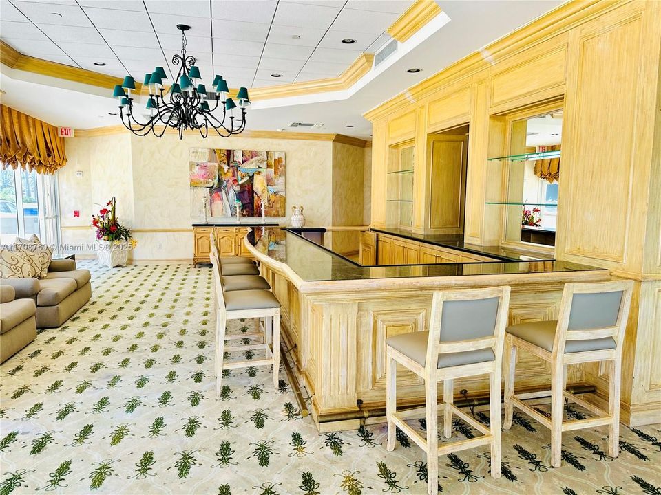 For Sale: $880,000 (2 beds, 2 baths, 1480 Square Feet)