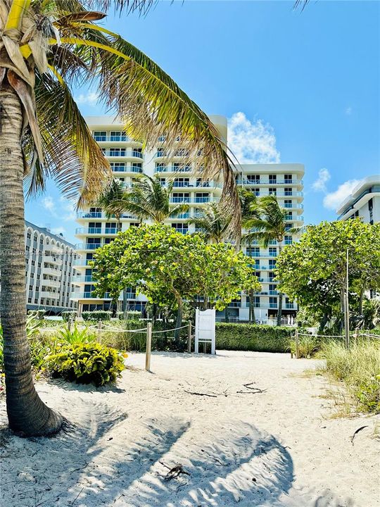 For Sale: $880,000 (2 beds, 2 baths, 1480 Square Feet)