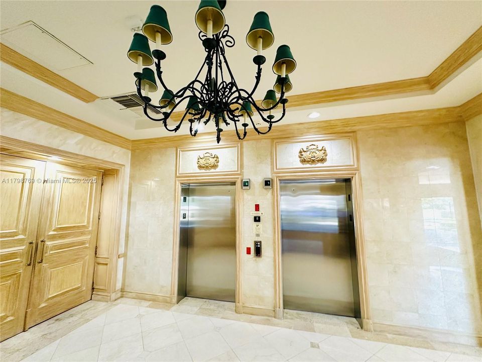 For Sale: $880,000 (2 beds, 2 baths, 1480 Square Feet)