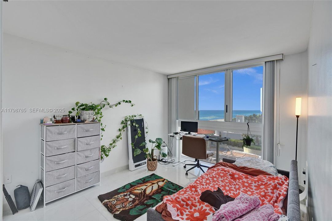 For Sale: $1,400,000 (2 beds, 2 baths, 1410 Square Feet)