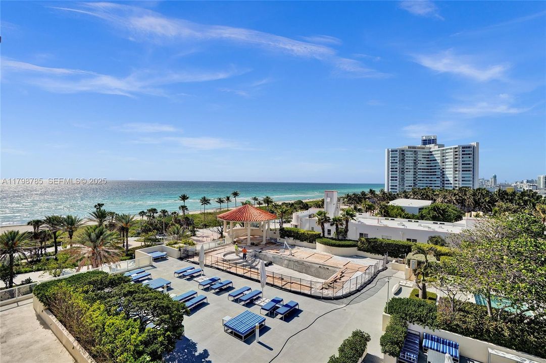 For Sale: $1,400,000 (2 beds, 2 baths, 1410 Square Feet)