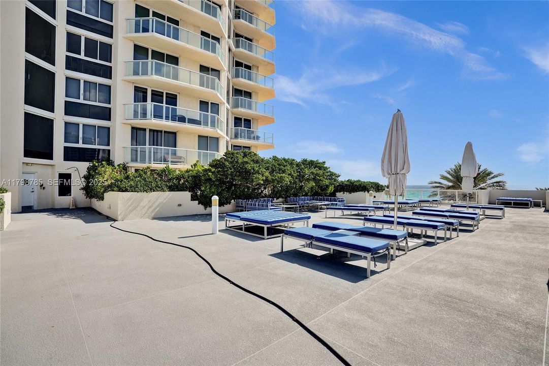 For Sale: $1,400,000 (2 beds, 2 baths, 1410 Square Feet)