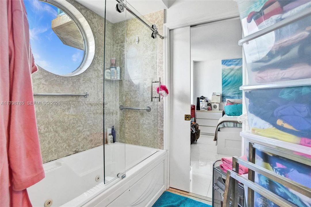 For Sale: $1,400,000 (2 beds, 2 baths, 1410 Square Feet)