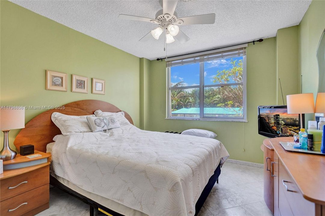 最近售出: $270,000 (1 贝兹, 1 浴室, 760 平方英尺)