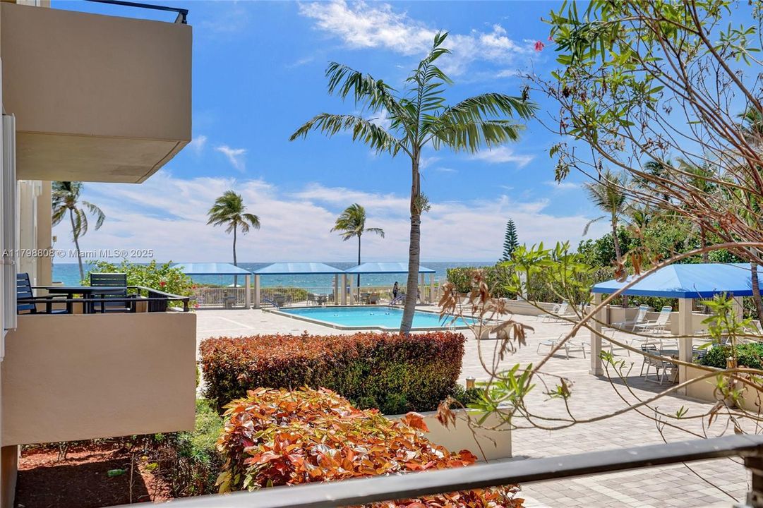 最近售出: $270,000 (1 贝兹, 1 浴室, 760 平方英尺)