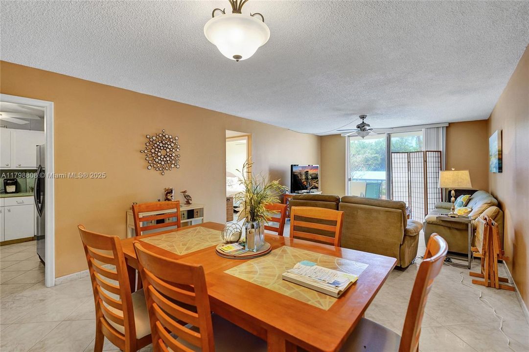 最近售出: $270,000 (1 贝兹, 1 浴室, 760 平方英尺)