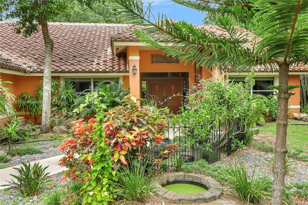 Active With Contract: $1,129,000 (4 beds, 2 baths, 2918 Square Feet)