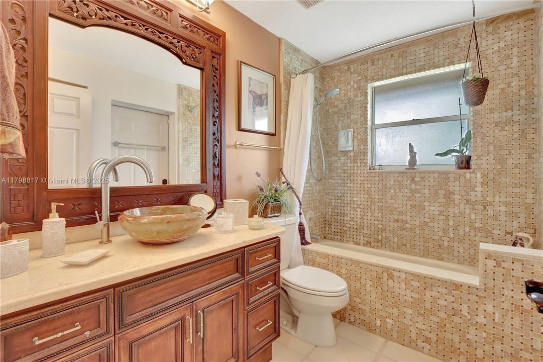 Active With Contract: $1,129,000 (4 beds, 2 baths, 2918 Square Feet)