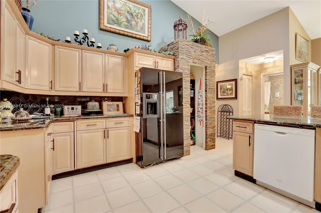 Active With Contract: $1,129,000 (4 beds, 2 baths, 2918 Square Feet)