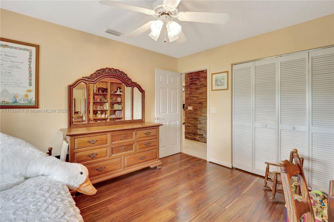 Active With Contract: $1,129,000 (4 beds, 2 baths, 2918 Square Feet)