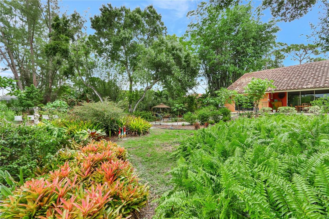 Active With Contract: $1,129,000 (4 beds, 2 baths, 2918 Square Feet)