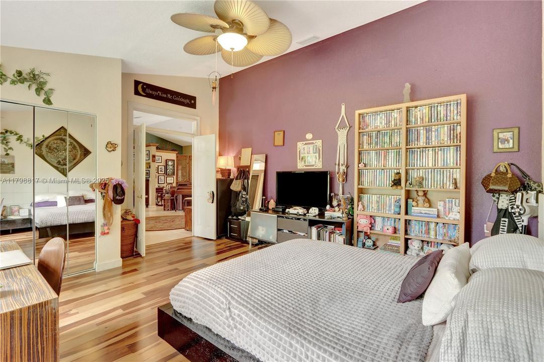 Active With Contract: $1,129,000 (4 beds, 2 baths, 2918 Square Feet)