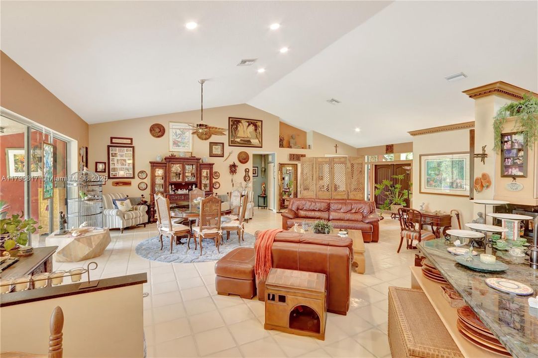 Active With Contract: $1,129,000 (4 beds, 2 baths, 2918 Square Feet)