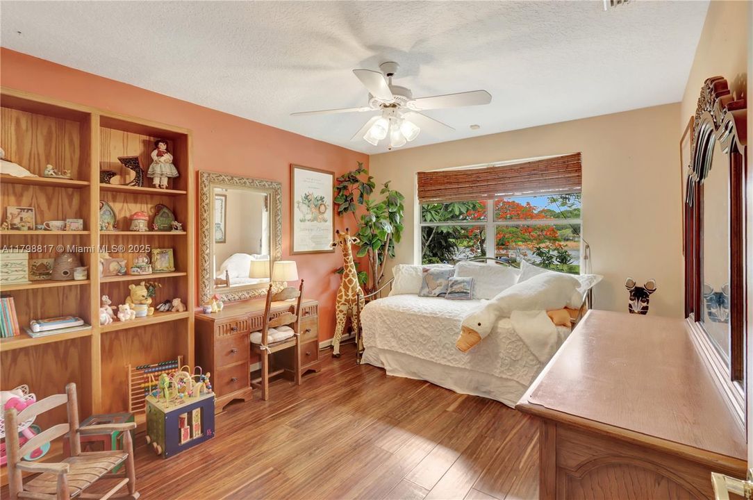 Active With Contract: $1,129,000 (4 beds, 2 baths, 2918 Square Feet)