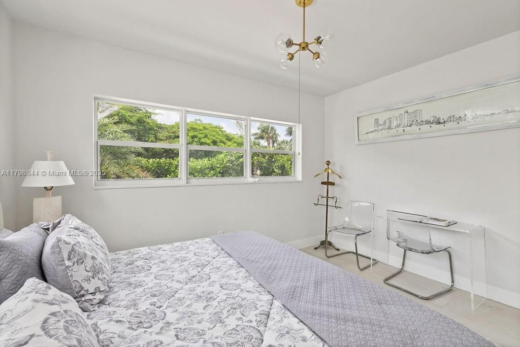 Recently Sold: $1,675,000 (4 beds, 3 baths, 2004 Square Feet)