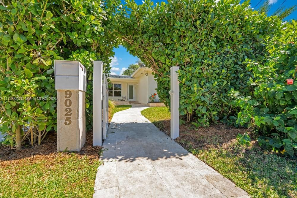 Recently Sold: $1,675,000 (4 beds, 3 baths, 2004 Square Feet)