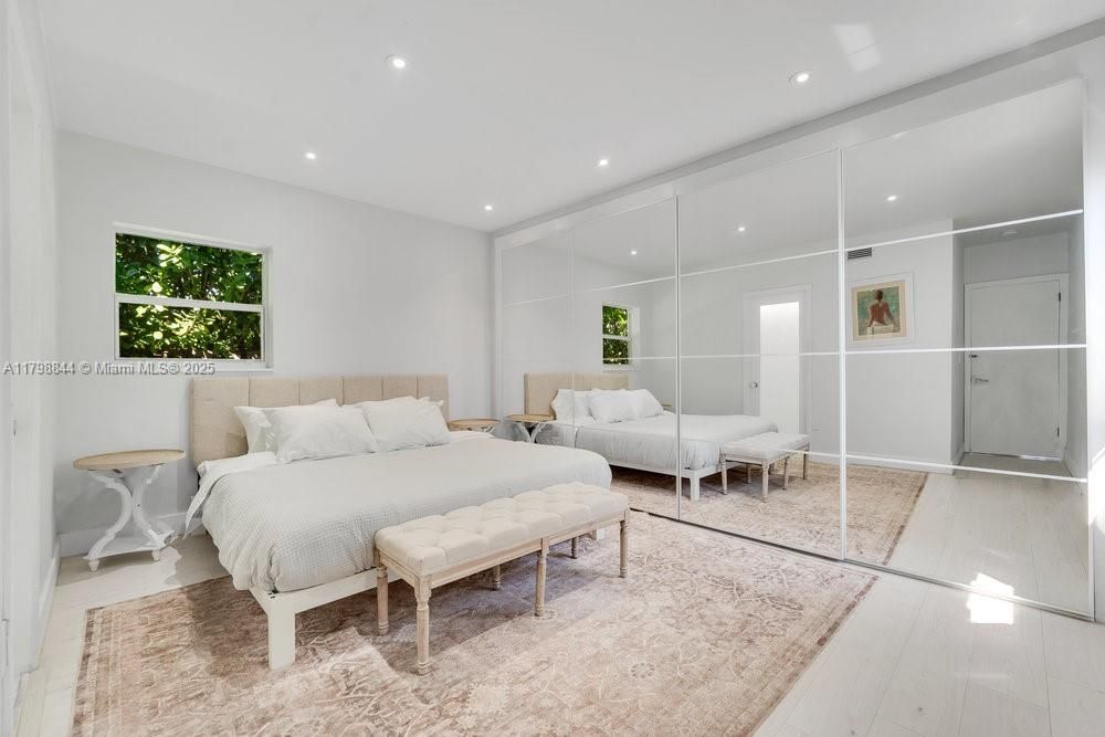 Recently Sold: $1,675,000 (4 beds, 3 baths, 2004 Square Feet)