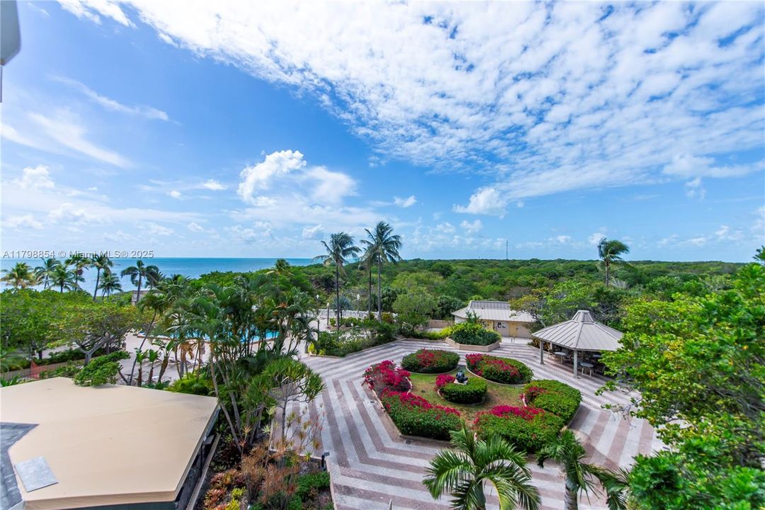 Recently Rented: $12,000 (3 beds, 2 baths, 1782 Square Feet)