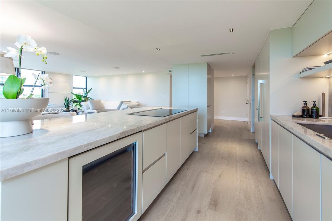 Recently Rented: $12,000 (3 beds, 2 baths, 1782 Square Feet)