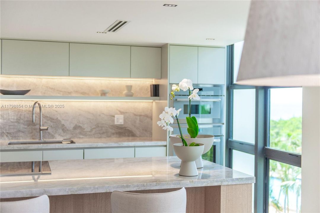 Recently Rented: $12,000 (3 beds, 2 baths, 1782 Square Feet)