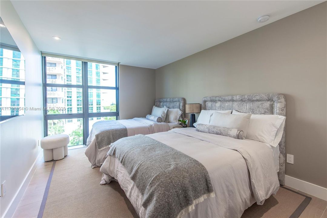 Recently Rented: $12,000 (3 beds, 2 baths, 1782 Square Feet)