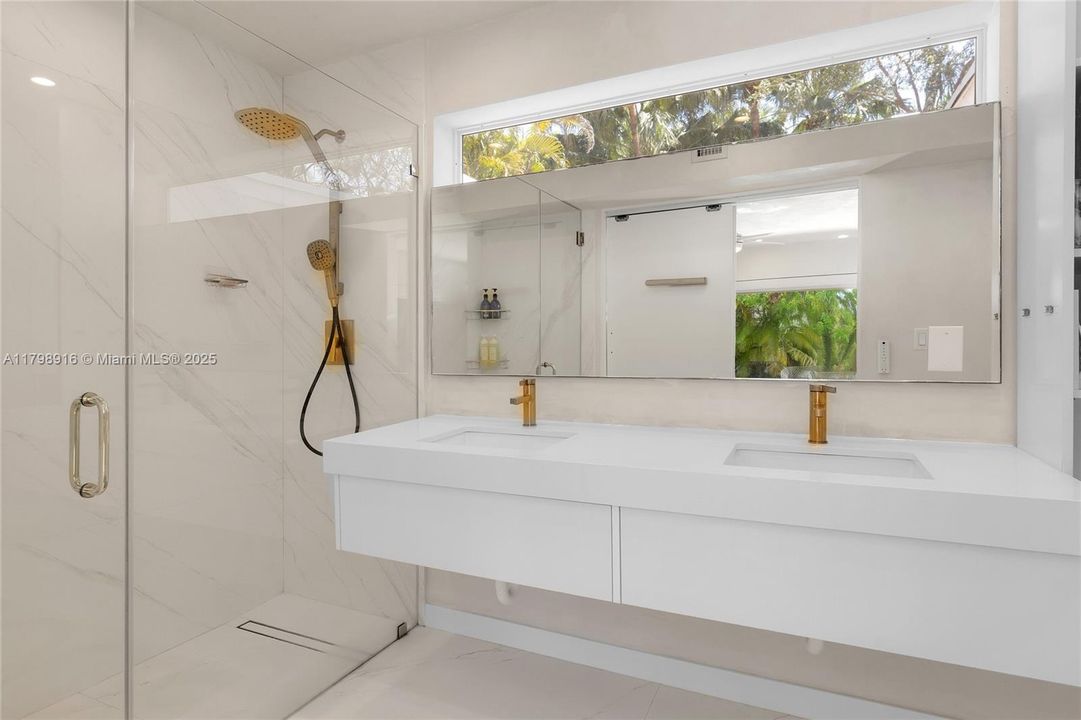 Недавно продано: $2,495,000 (3 спален, 4 ванн, 2076 Квадратных фут)