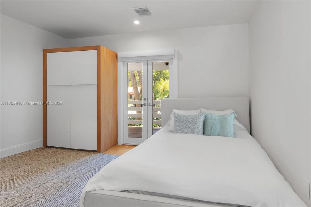 Недавно продано: $2,495,000 (3 спален, 4 ванн, 2076 Квадратных фут)