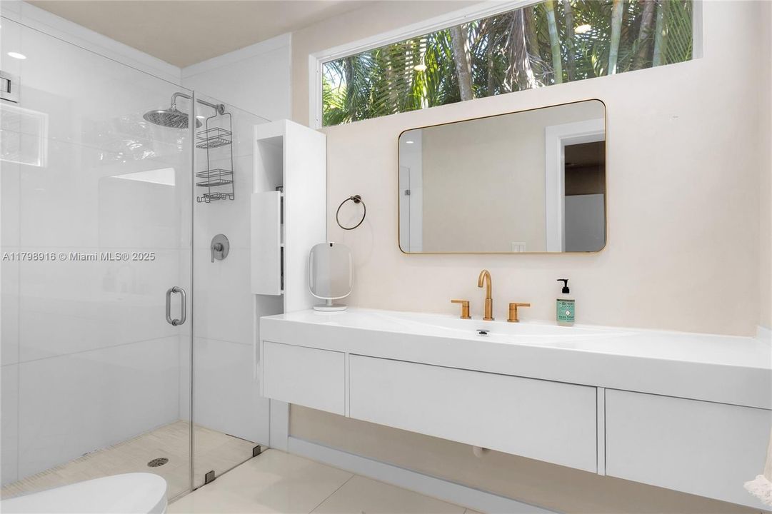 Недавно продано: $2,495,000 (3 спален, 4 ванн, 2076 Квадратных фут)