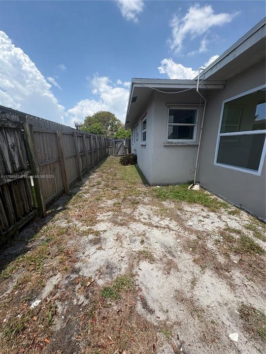 Vendido Recientemente: $749,000 (0 camas, 0 baños, 1996 Pies cuadrados)