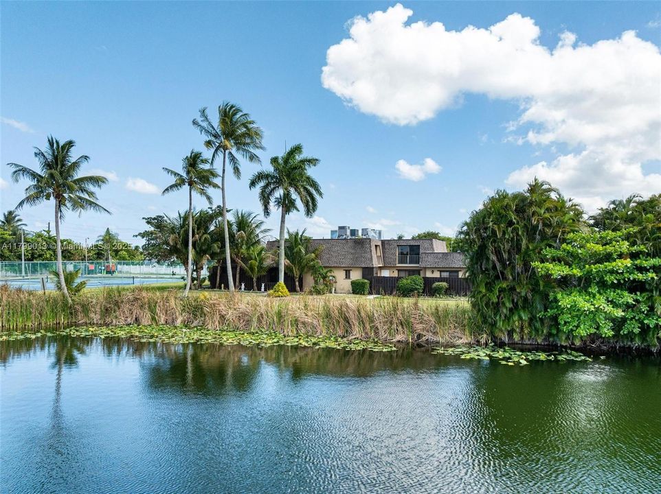 En Venta: $315,000 (3 camas, 2 baños, 1500 Pies cuadrados)