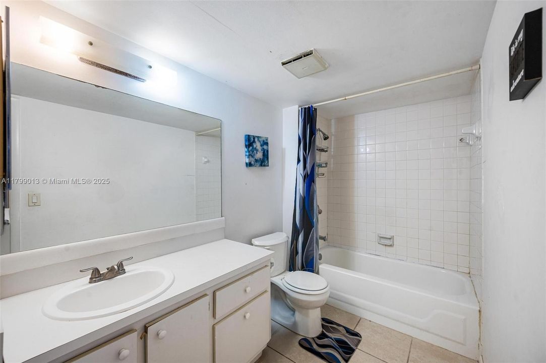 En Venta: $315,000 (3 camas, 2 baños, 1500 Pies cuadrados)