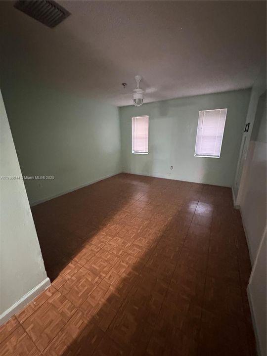 Недавно продано: $610,000 (0 спален, 0 ванн, 2502 Квадратных фут)