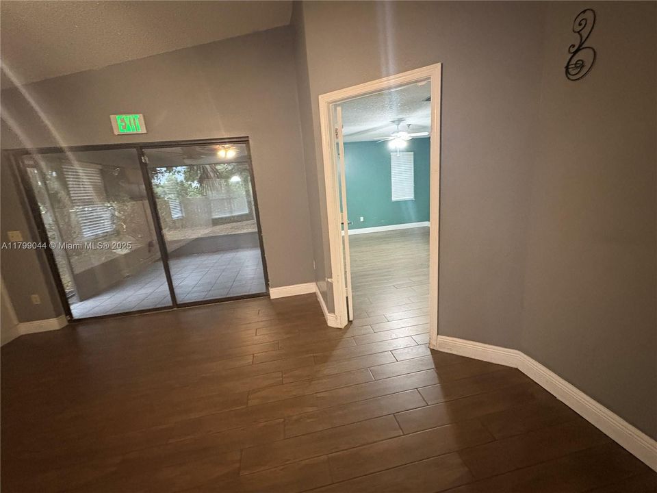 Недавно продано: $610,000 (0 спален, 0 ванн, 2502 Квадратных фут)