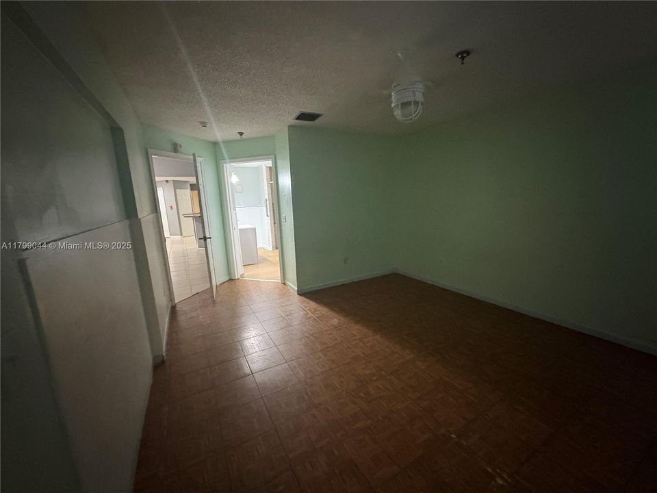 Недавно продано: $610,000 (0 спален, 0 ванн, 2502 Квадратных фут)