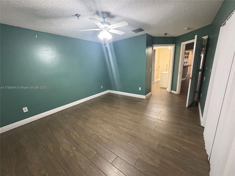 Недавно продано: $610,000 (0 спален, 0 ванн, 2502 Квадратных фут)