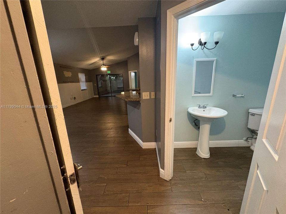 Недавно продано: $610,000 (0 спален, 0 ванн, 2502 Квадратных фут)