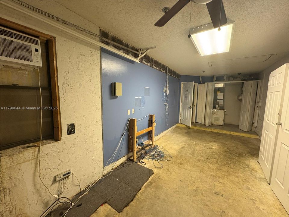 Недавно продано: $610,000 (0 спален, 0 ванн, 2502 Квадратных фут)